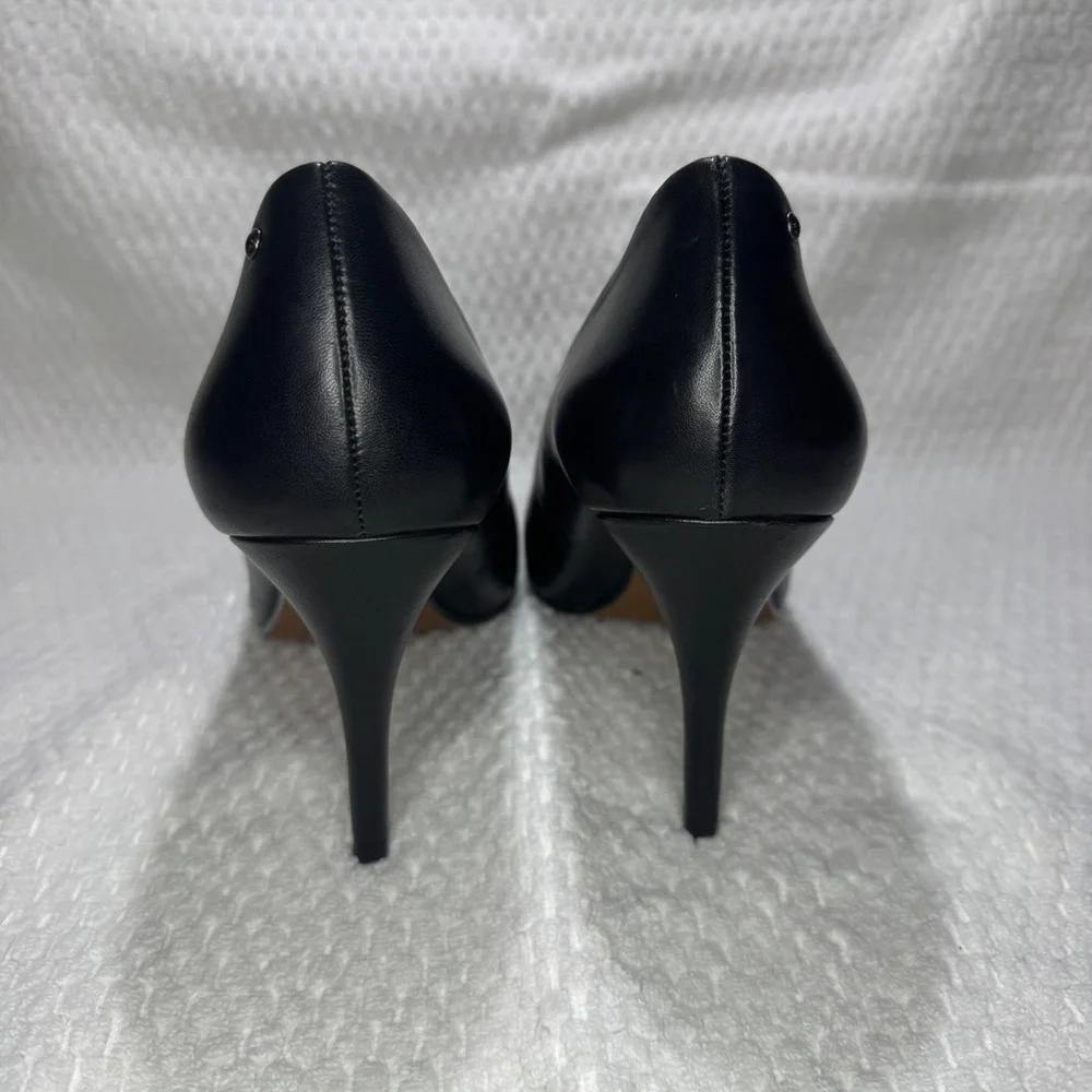 Coach Waverly leather pumps stilettos women’s 10B gently used